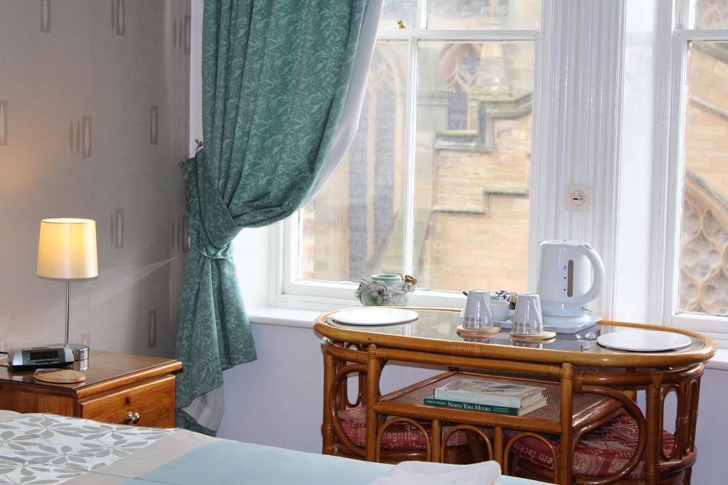 The Middleham Bed & Breakfast วิทบี ภายนอก รูปภาพ